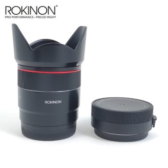 Lente Rokinon AF 35mm f/1.8 FE para Sony E + Dock Station (usado)